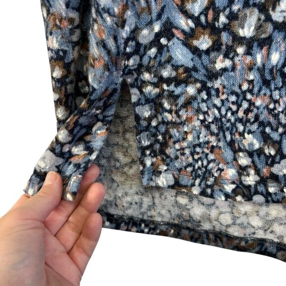 CLARA SUNWOO small Cozy Texture - Textured Vented Sweater Tunic - Floral Puff - Picture 9 of 15